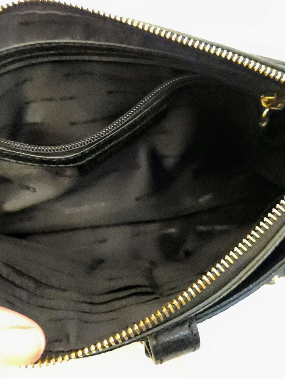 EUC Michael Kors Mercer cross body bag